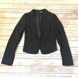 Fitted black jacket / power blazer